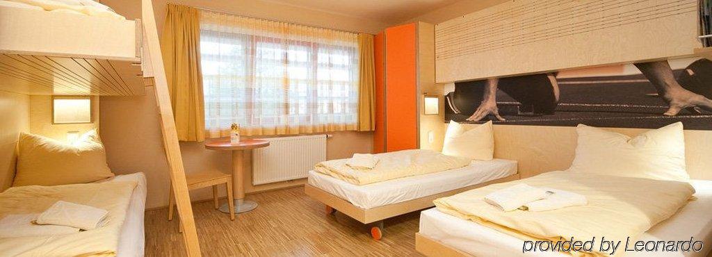 Jufa Hotel Leibnitz Oda fotoğraf