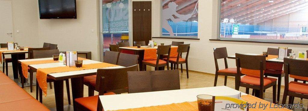 Jufa Hotel Leibnitz Restoran fotoğraf